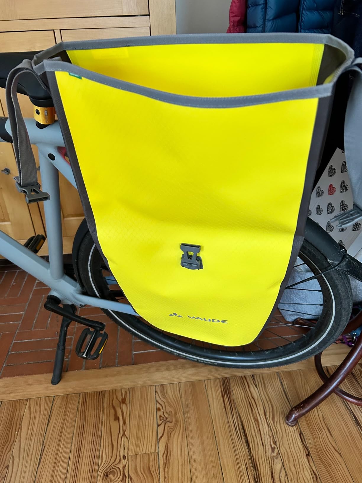 Buona ma senza tasche interne